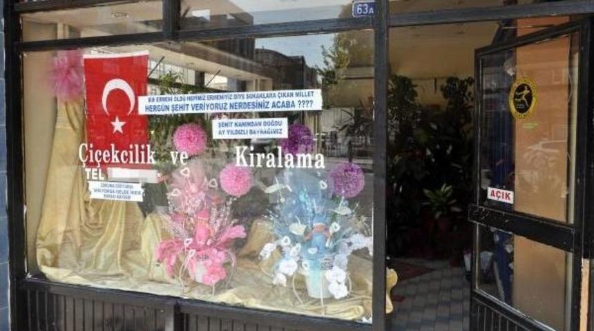 Kayseri'de Ter&ouml;re, Bayraklı, Yazılı Protesto