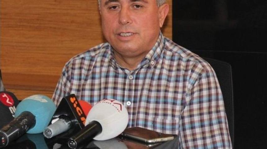 Albay Arslan Gazetecilerle Vedalaştı