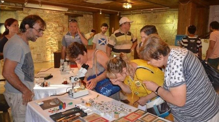 Kuşadası&rsquo;nda Mikroskobik Heykeller Sergisi A&ccedil;ıldı