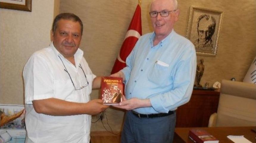 Şair, Ozan Ve Yazarlar Başkan Kurt&rsquo;u Ziyaret Etti
