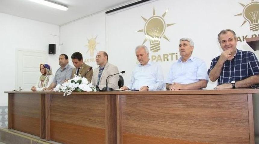 Vali Yılmaz&rsquo;a Destekler S&uuml;r&uuml;yor