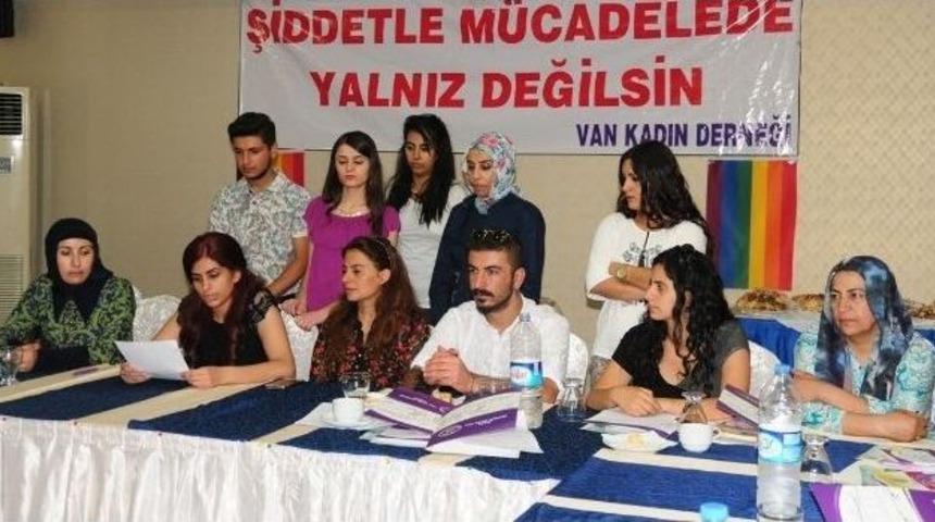 Kadın &Ouml;rg&uuml;tlerinden Barış &Ccedil;ağrısı