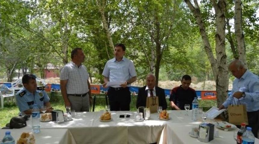 İl&ccedil;e Jandarma Komutanına Veda Yemeği