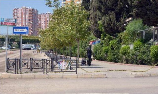 Atm Yanında Unutulan Çanta Bomba Paniğine Neden Oldu