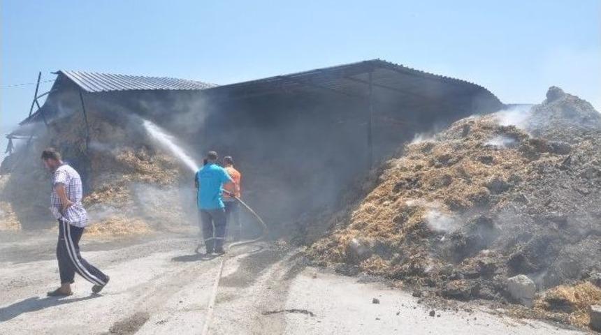 40 Ton Buğday Yangında K&uuml;l Oldu
