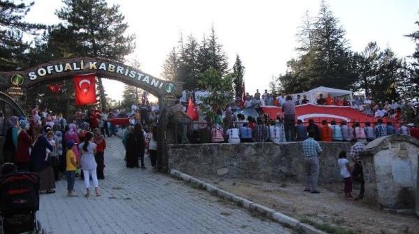 G&ouml;yn&uuml;k Şehidine Y&uuml;r&uuml;d&uuml;