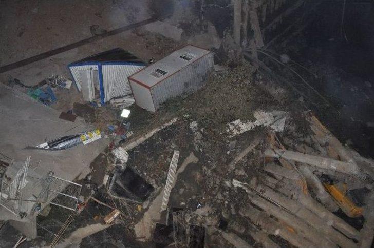 İnşaattaki Göçük Mahalleliyi Sokağa Döktü G4