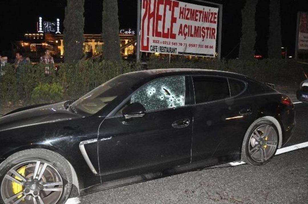 E-5&rsquo;te Seyir Halindeki L&uuml;ks Otomobile Silahlı Saldırı