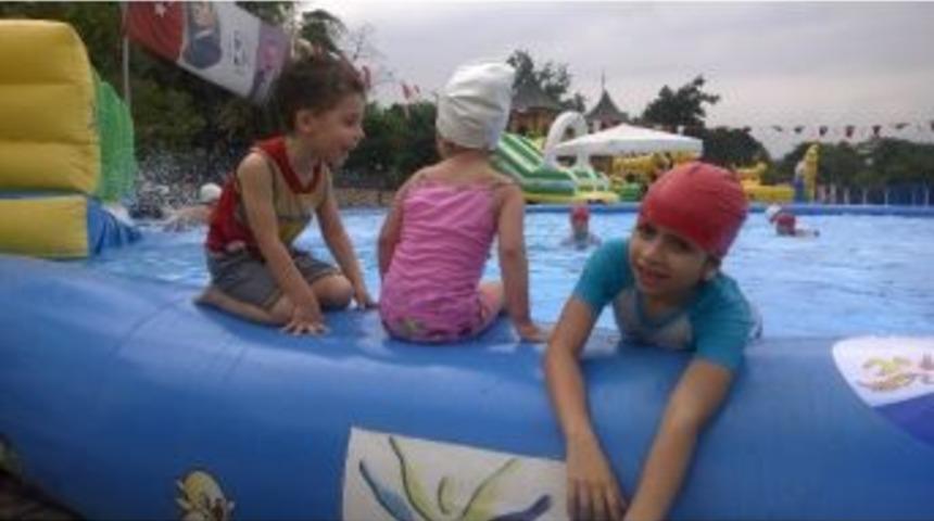 İzmit Belediyesi, Suriyeli &Ccedil;ocukları Sevindirdi