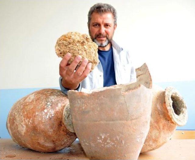 Tarihi Kalede Küpler Içinde 250 Yıllık Otlu Peynir Bulundu