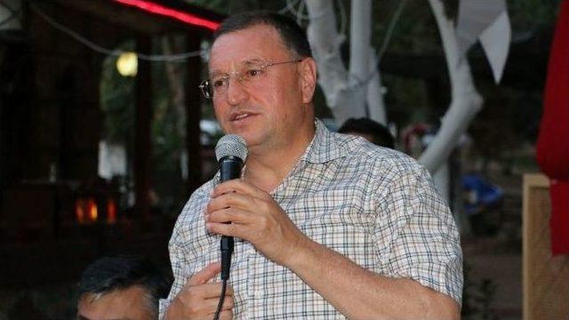 Başkan Savaş, Reyhanlılılarla Bir Araya Geldi