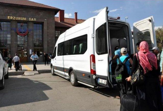 Bombalı Saldırının Ardından Kars'a Tren Seferlerini Iptal Edildi