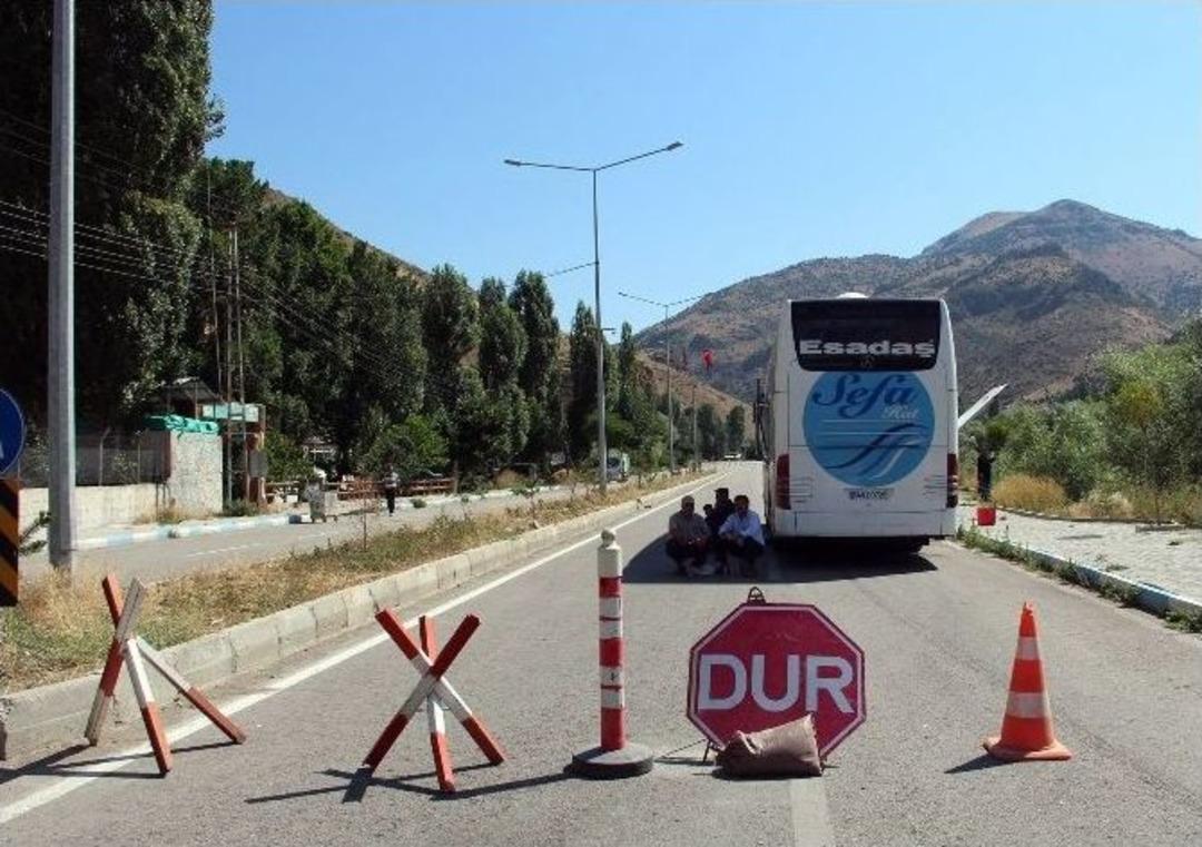 Oltu-g&ouml;le, Kağızman-karakurt Ve Erzincan-tunceli Karayolları Ulaşıma Kapalı