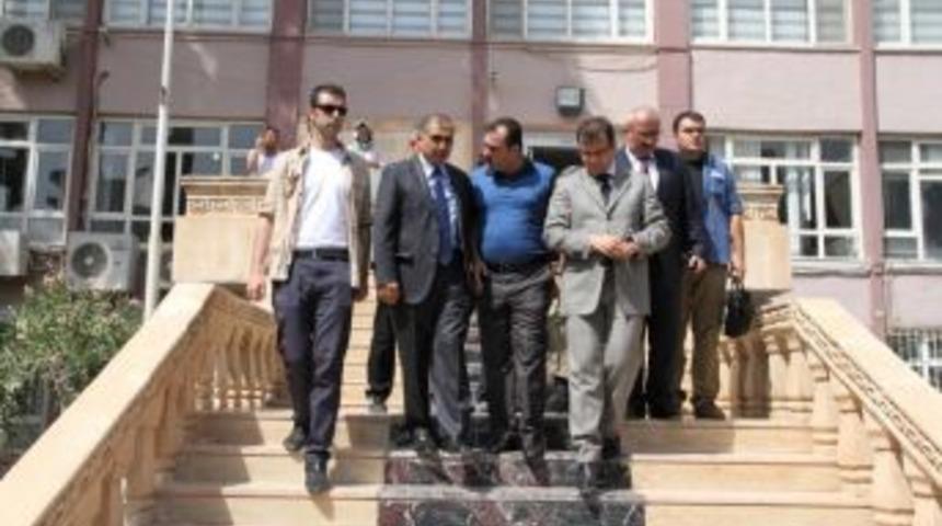 Vali Ko&ccedil;ak Kızıltepe Kaymakamı G&uuml;ldoğan&rsquo;ı Ziyaret Etti