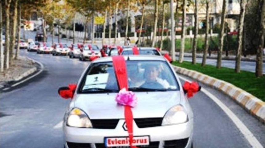 D&uuml;ğ&uuml;n Ve S&uuml;nnet Konvoyunda Korna &Ccedil;alanlara Ceza