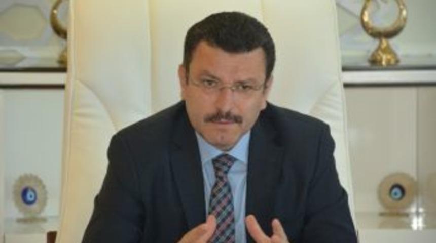 Gen&ccedil;, A&ccedil;ıklamalarda Bulundu