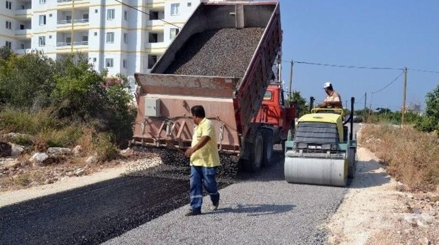Erdemli&rsquo;de Asfalt &Ccedil;alışmaları S&uuml;r&uuml;yor