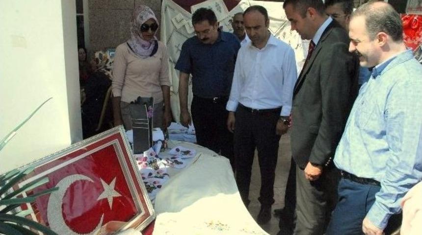 Tuşba İl&ccedil;e Kaymakamlığı El İşi Sanatları Sergisi A&ccedil;ılışı D&uuml;zenlendi