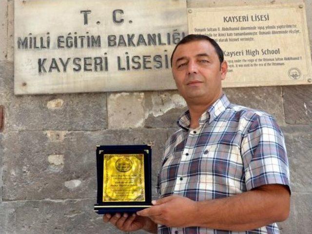 Orgeneral Akar'ın Genelkurmay Başkanı Olması, Kayseri Lisesi Mezunlarını Sevindirdi