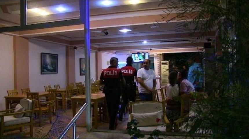 Esnaflardan Ka&ccedil;arken 5 Kişiyi Rehin Aldı