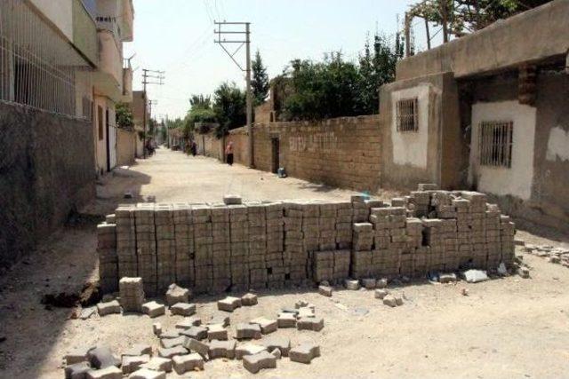 Nusaybin'de Ydg-H'liler Cadde Ve Sokaklara Hendek Kazıp, Barikatlar Kurdu