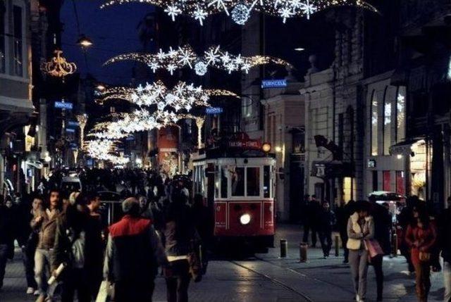 Bilecik’te Teyfikbey Caddesi İstiklal Caddesi’ni Anımsatacak