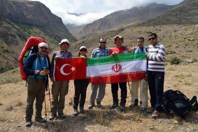 Bünyan Dostları İran’In En Yüksek Dağına Çıktı