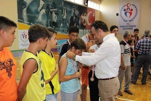 Camiler Arası Futbol Turnuvası Sona Erdi