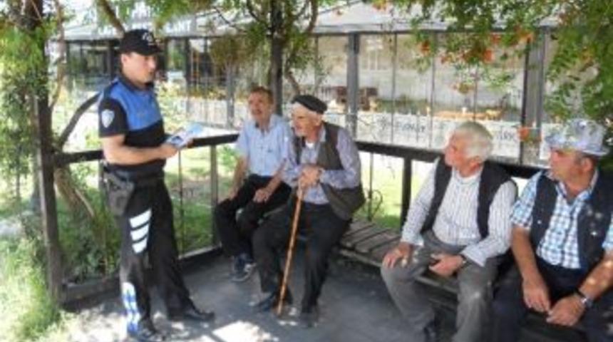 3 Bin Broş&uuml;r Dağıtıldı