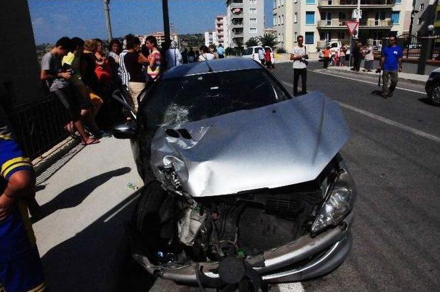 Çanakkale’de Trafik Kazası: 3 Yaralı