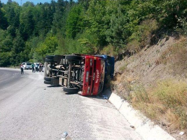 Kastamonu’da Trafik Kazası: 2 Yaralı