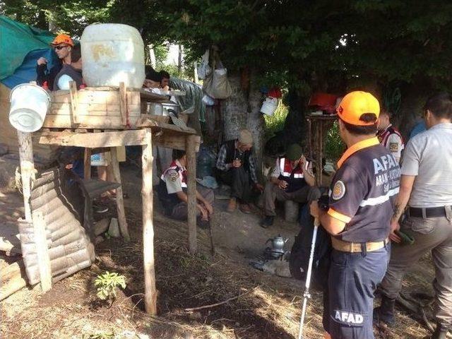 Ormanlık Alanda Kaybolan Yaşlı Adam 1 G&uuml;n Sonra Sağ Olarak Bulundu 1
