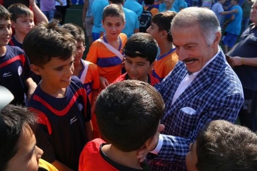 Bayrampaşa Belediyesinden Amat&ouml;r Spor Kul&uuml;plerine B&uuml;y&uuml;k Destek