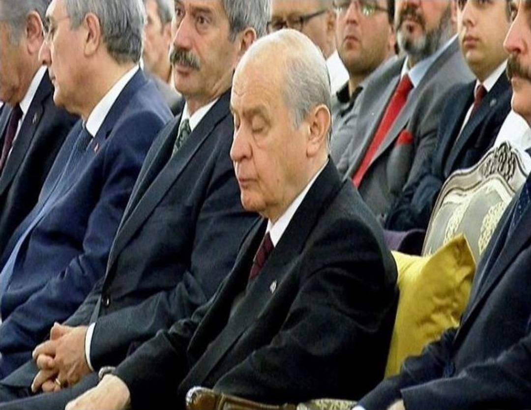 Mhp Lideri Bah&ccedil;eli, Yoğun Tempoya Yenik D&uuml;şt&uuml;