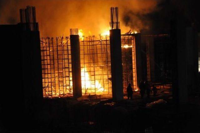 İnşaat Halindeki Fabrika Alev Alev Yandı 1