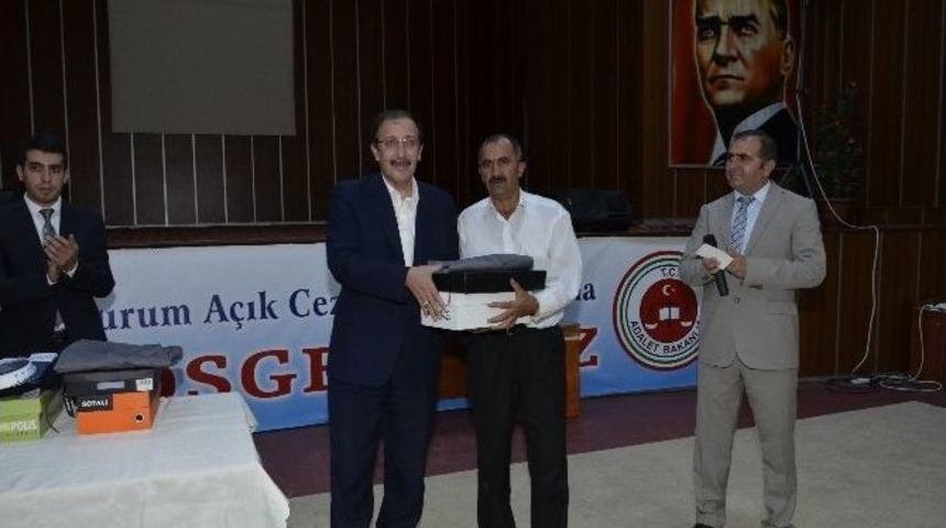 Paland&ouml;ken Belediyesi 111 H&uuml;k&uuml;ml&uuml;y&uuml; Giyindirdi