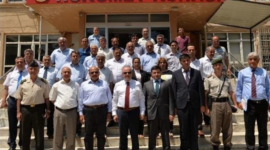 Vali &Ccedil;akacak, G&uuml;lnar&rsquo;da İncelemelerde Bulundu