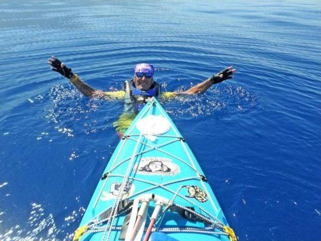 Sadun Boro Anısına Deniz Kayağı Ile Marmaris'ten Antalya'ya Geldi