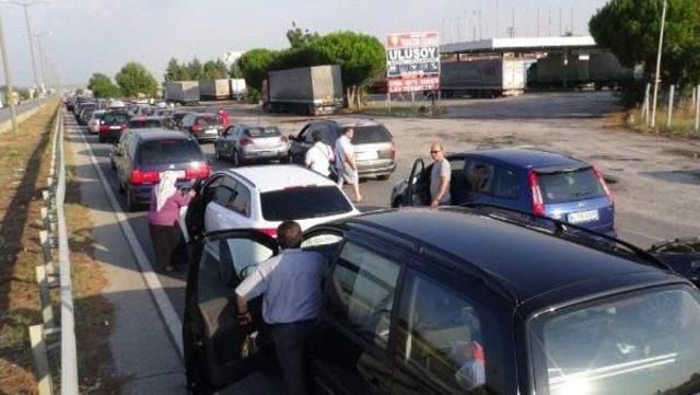 Kapıkule de Gurbet&ccedil;inin 5 Kilometrelik D&ouml;n&uuml;ş Kuyruğu 1