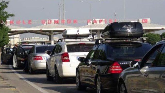 Kapıkule de Gurbet&ccedil;inin 5 Kilometrelik D&ouml;n&uuml;ş Kuyruğu 3