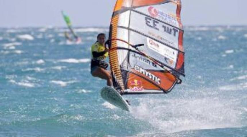 Yelkenciler Dikili'de Buluşuyor