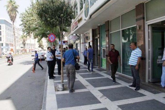 Kaldırıma Bırakılan Yemek Kapları Paniğe Yol Açtı