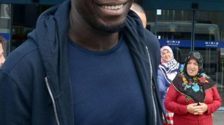 Trabzonspor Samba Ve Alvarado'yu Trabzon&rsquo;A Getirdi