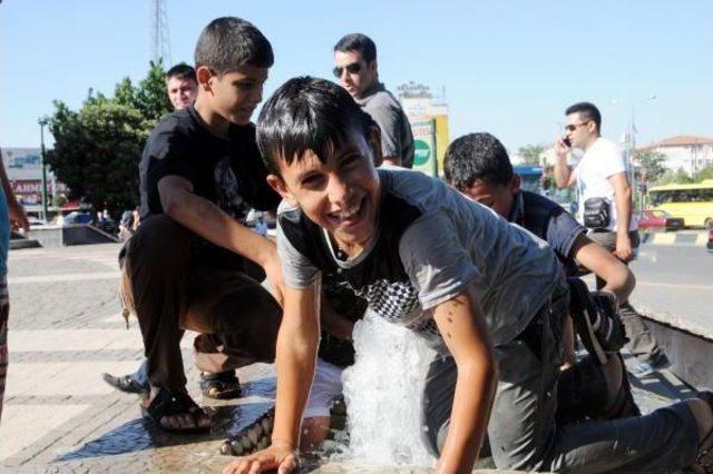 Gaziantep’Te Hava Sıcaklığı Zor Anlar Yaşatıyor