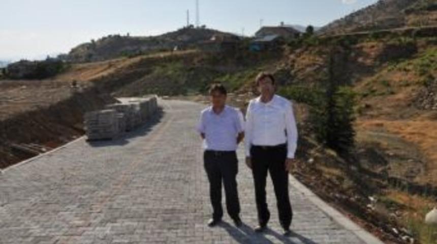 Sincik&rsquo;de Mahalle Yolları Genişletiliyor