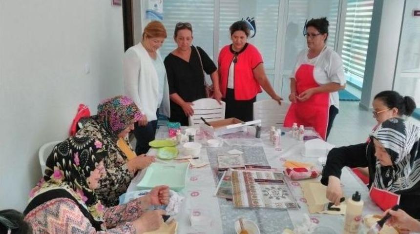 Yeni Mahalle Hanımlar Lokali&rsquo;ne Yoğun İlgi