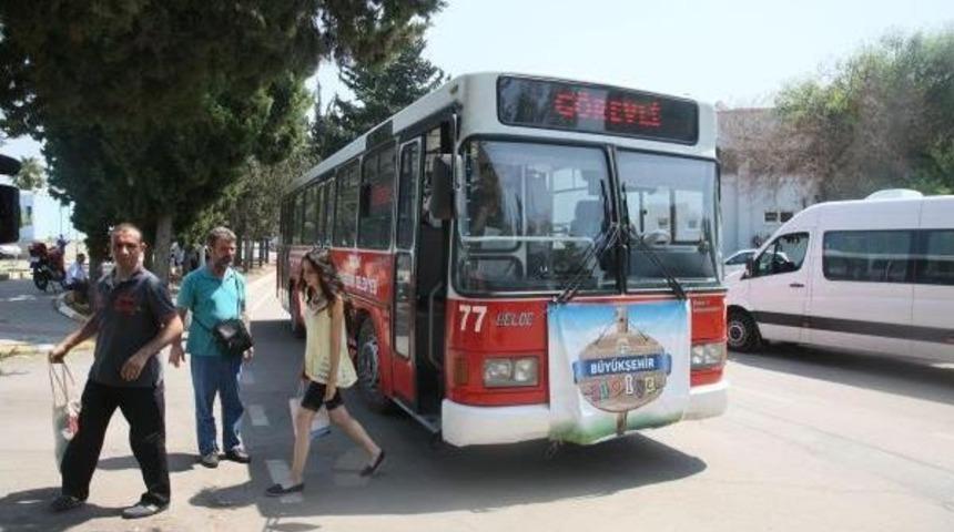 Adana'ya Gelen Üniversitelilere Sıcak Tesellisi