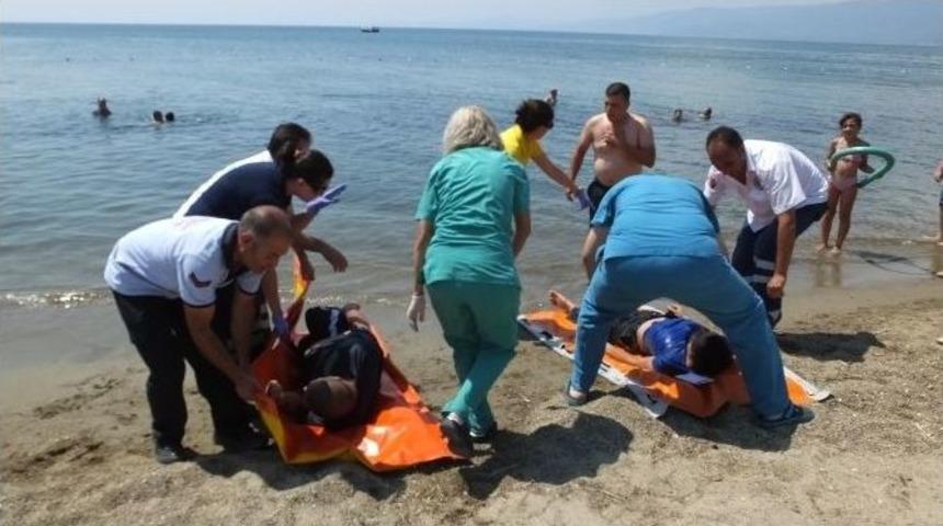 Vatandaşlar Sahildeki Tatbikatı Ger&ccedil;ek Sandı