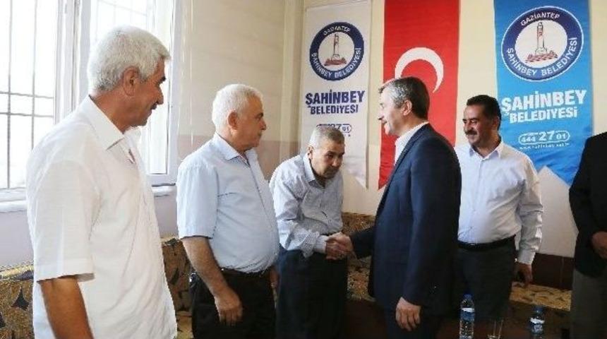 Belediye Başkanı Muhtarlarla G&ouml;r&uuml;şt&uuml;