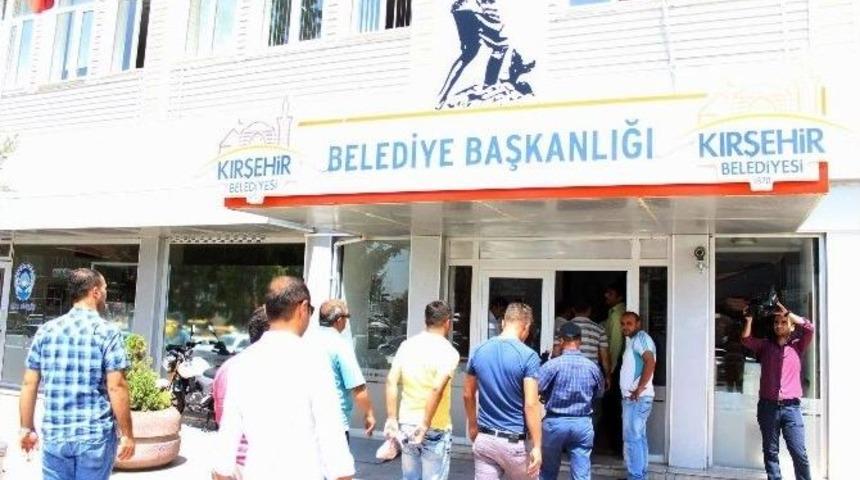 Neşet Ertaş&rsquo;ın Miras&ccedil;ılarından D&uuml;ğ&uuml;nlerde Elektro Saz Kullanılmamasına Tepki